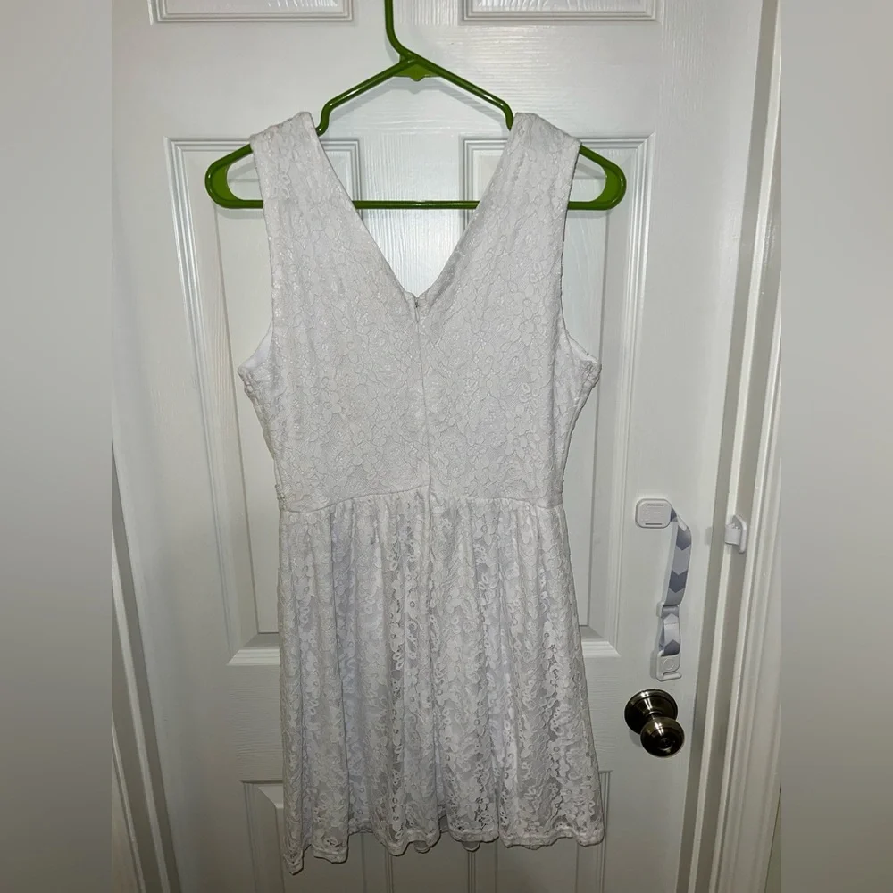New with tags Mi Ami mini dress in white - Picture 2 of 2